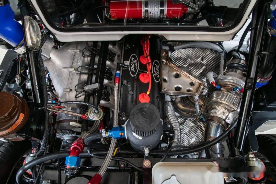 在后期,后任的车主对其改善街道行驶性能以及发动机的稳定性,因此它