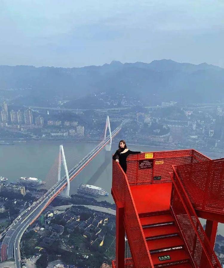 王源都来了这些吓到腿软也要打卡的重庆高空美景走一波