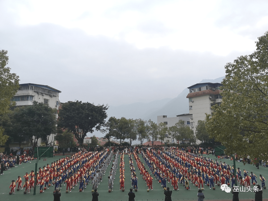 南峰小学体育节精彩开幕!