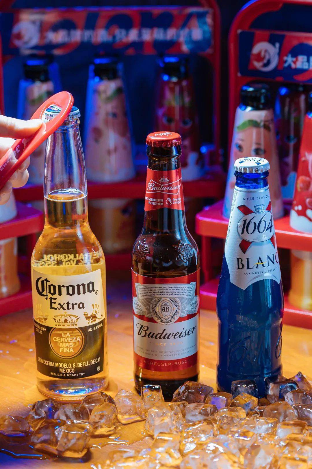 免费喝!『helens小酒馆』又开新店,进店先送酒!连送22天!_海伦