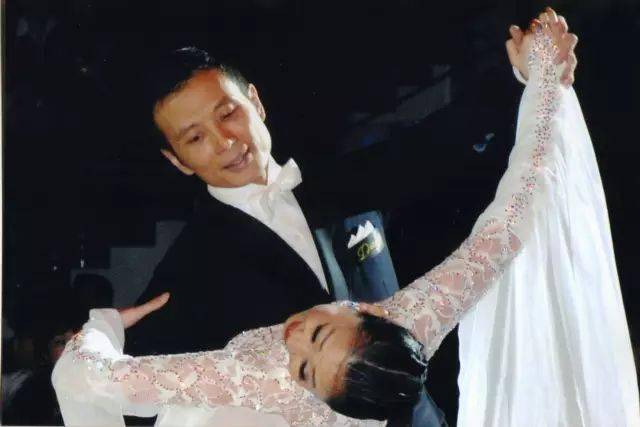 国标版请回答30年前冠军的奖品是个录音机