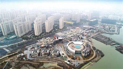 1688新青年广场(西区)项目也有了新进展,该项目正在进行建筑消防安装