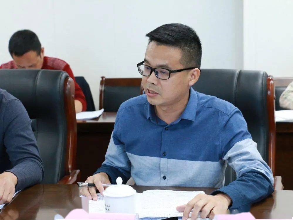 12月2日下午,南安市委常委,政法委书记张瑞平带队到仑苍镇对《中共