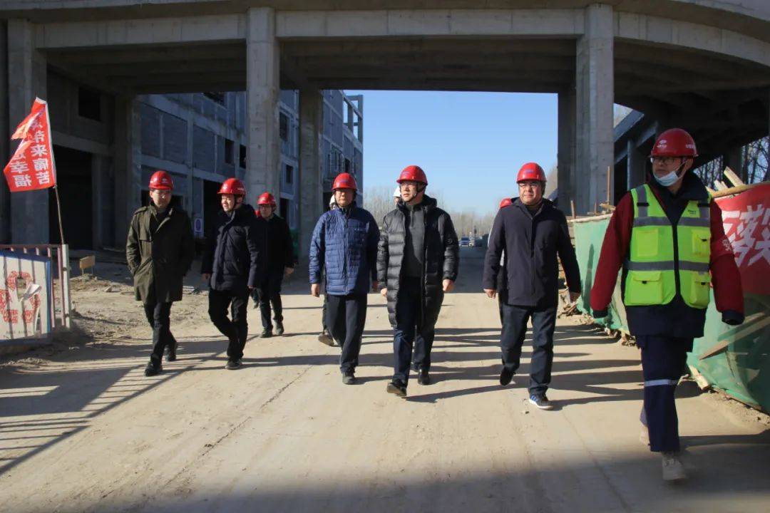 张首勋一行深入固安县生活垃圾焚烧发电厂项目现场,详