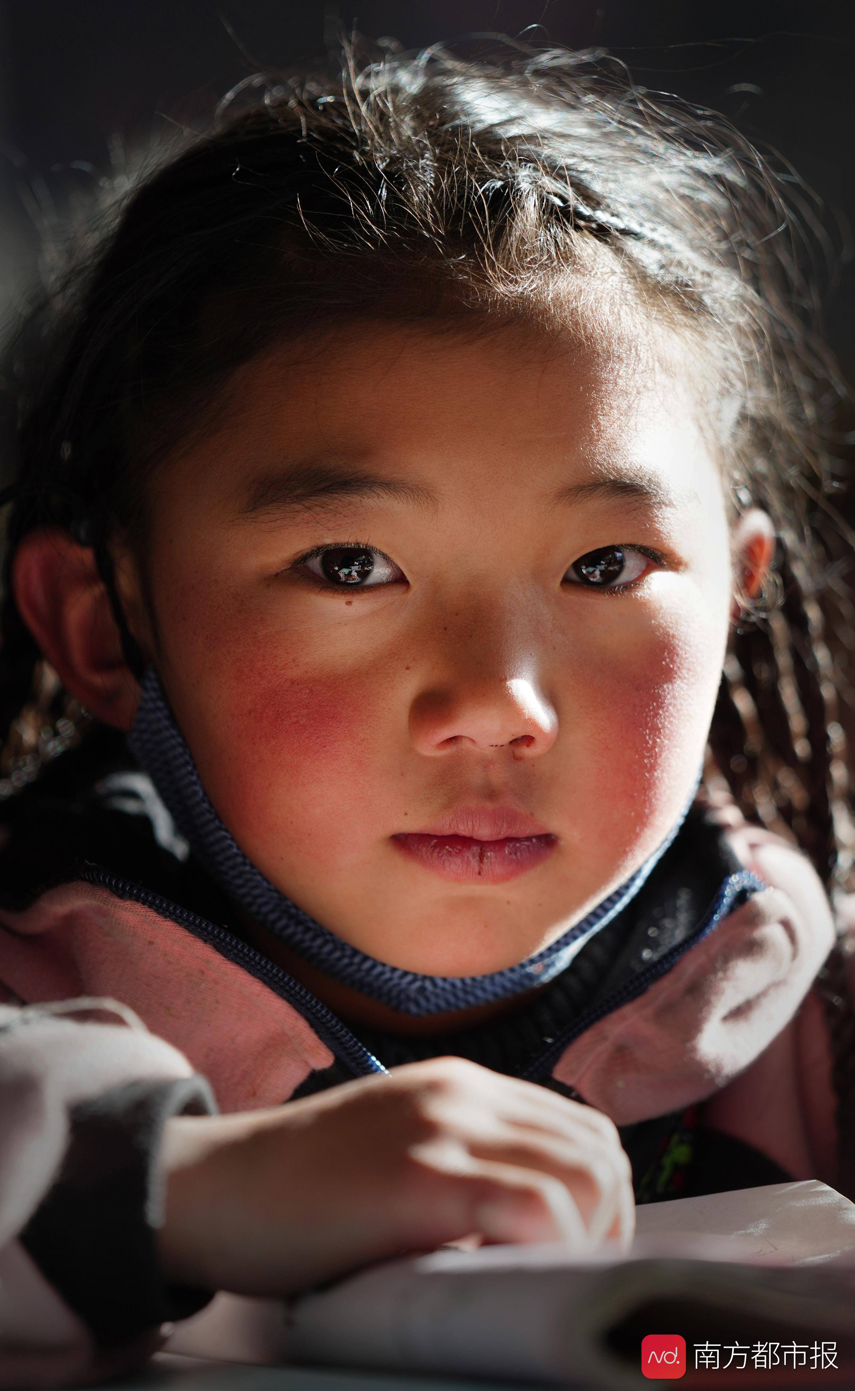 童年 丁真:不让每双纯净眼睛因贫失学,藏区教育14年