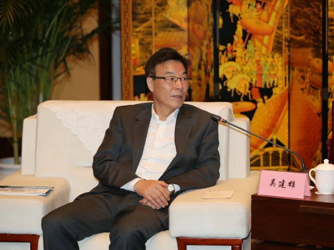 吴建雄董事长讲话12月2日,上海仪电党委书记,董事长吴建雄,副总裁黄