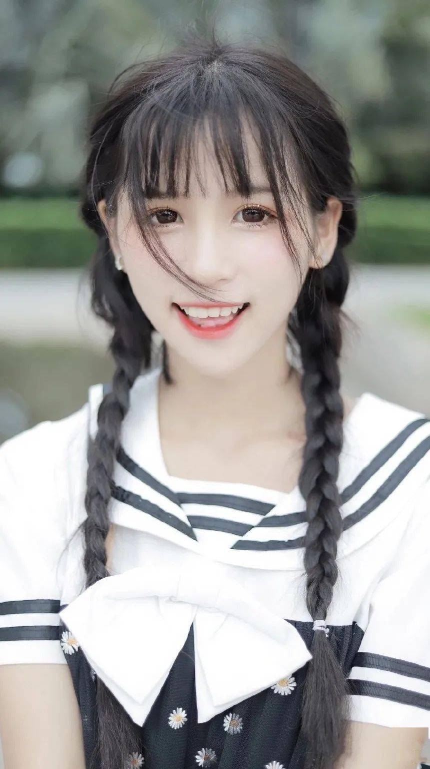 手机壁纸网红萌小叶