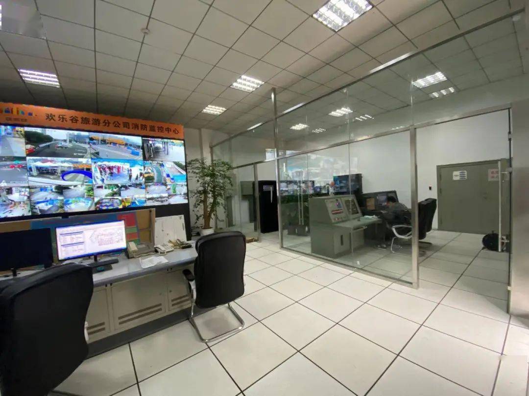 监控中心和微型消防站改造(地面凿除,土方开挖,香樟栽植)5.