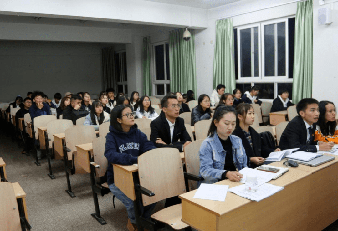 阳光组织形象的决心,也为新时期进一步强化学生会工作人员队伍建设