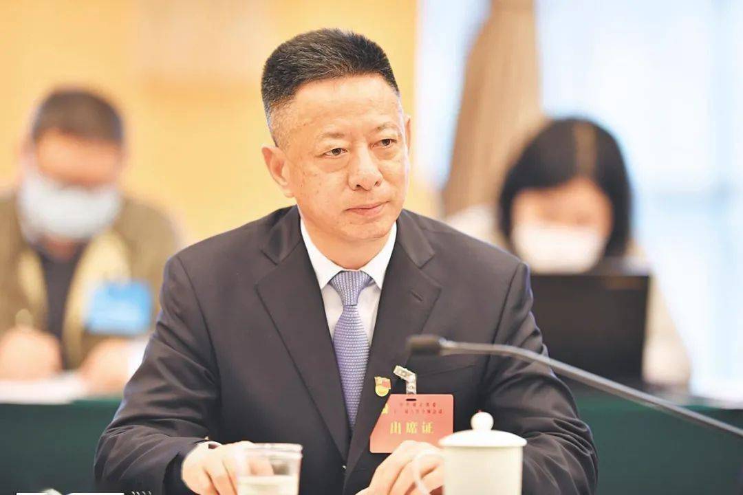 省自然资源厅厅长 张猛我们将认真贯彻落实省委全会精神,重塑国土空间