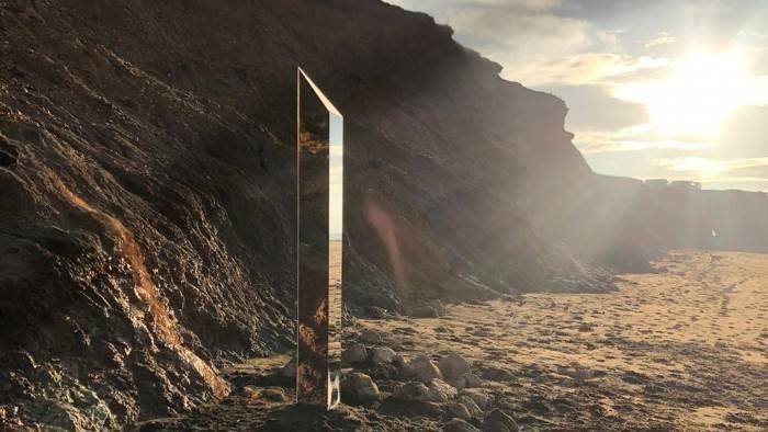 又有神秘巨石在怀特岛出现与美国和罗马尼亚发现的结构类似