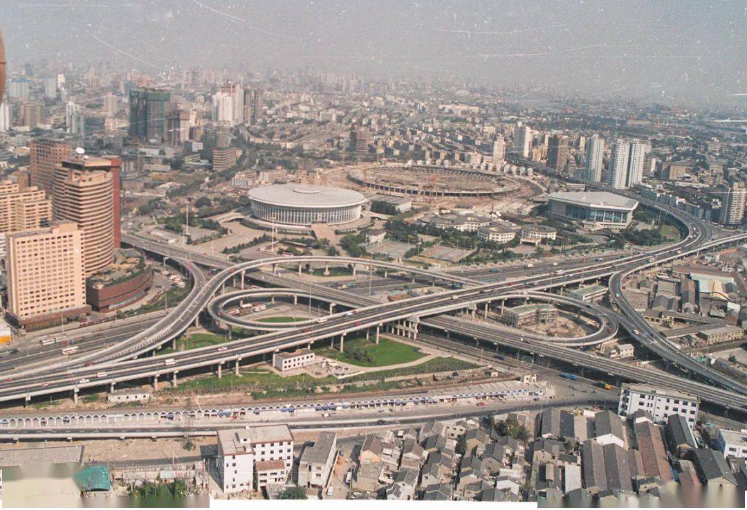 内环君生日快乐!_高架路