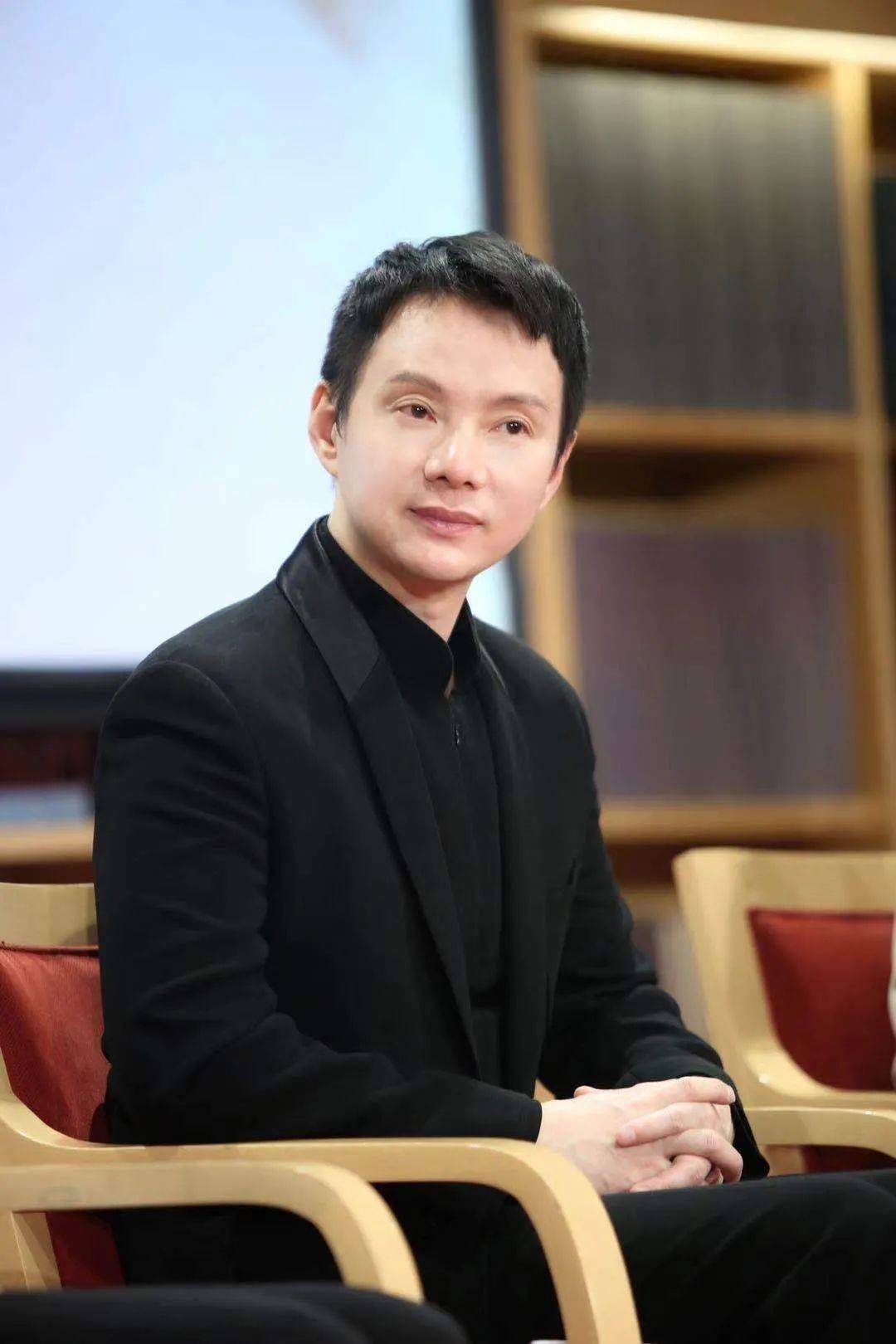 舞蹈作为一种对肢体能力及表现力要求极高的艺术学科,从一开始就奠定