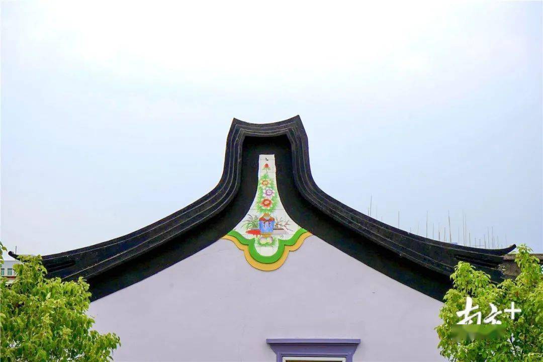 潮汕传统民居在村内随处可见.▲ 村内不少传统民居保存完好.