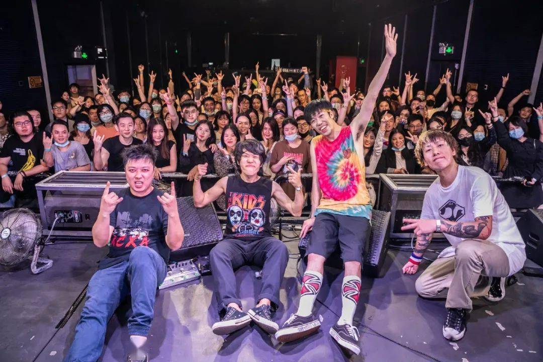 夏日阳光乐队 | 只要你心中有阳光,夏天就不算完_手机搜狐网