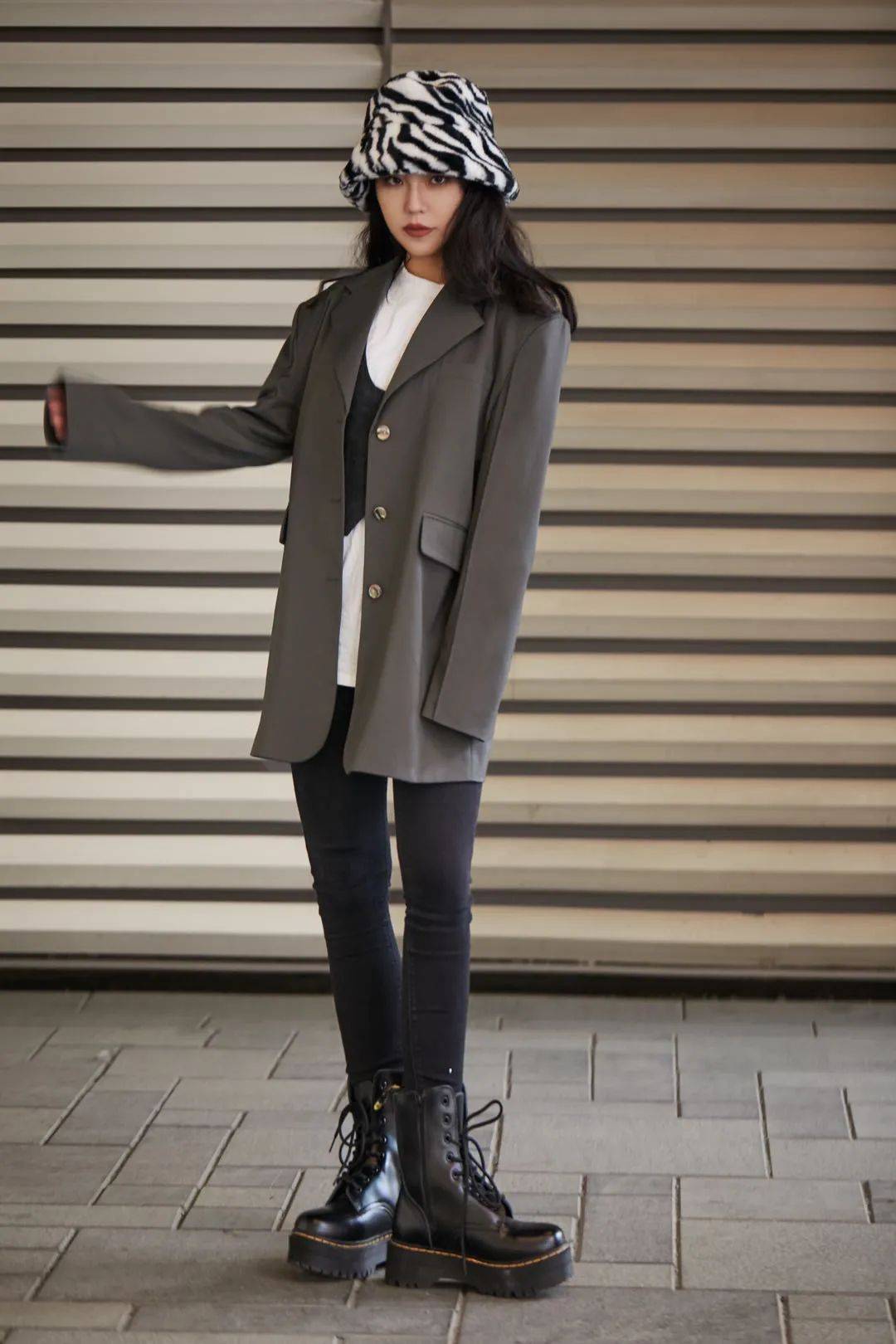 冬天穿短袖t恤也太香了!