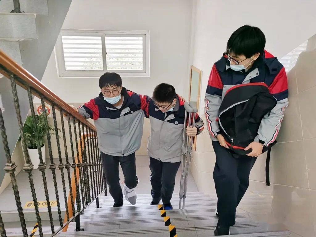 送你暖心小确幸每一刻爱在这里