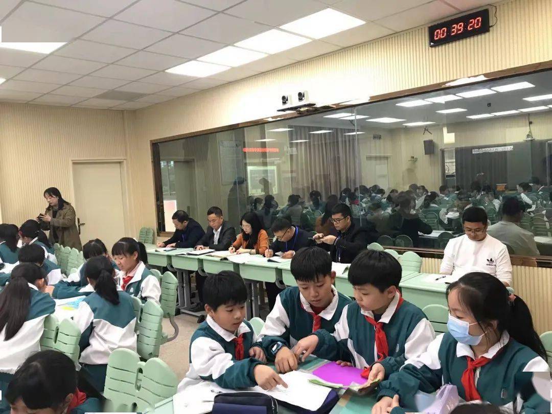 许美玲老师执教的道德与法治五年级上册《天下兴亡 匹夫有责的爱国