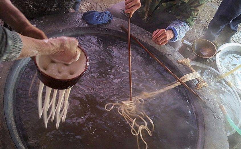 永城农村实拍纯红薯粉条制作全过程这才是纯红薯粉条