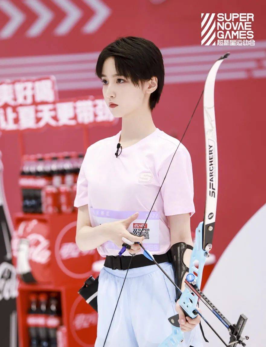 女神诸葛大力晒jk袜照被质疑整容曾因爱情公寓5风靡一时还记得她吗