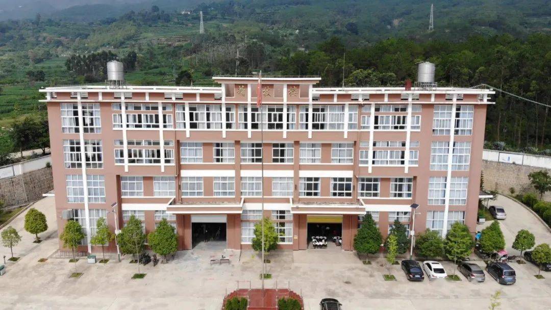 施甸县摆榔乡中心幼儿园施甸融媒该公众号由施甸县融媒体中心编辑管理