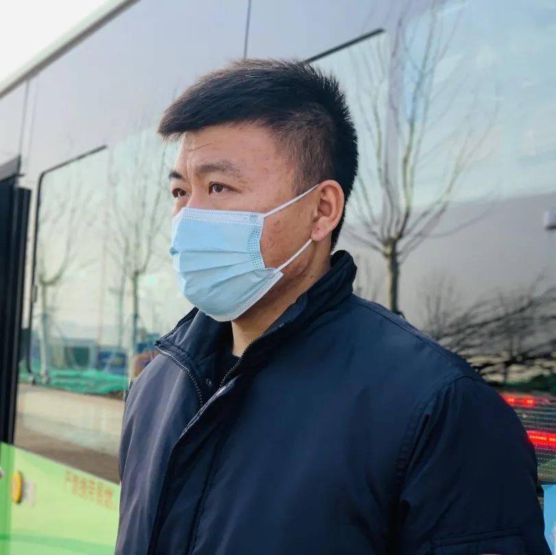 全运3号线公交车司机郭龙"这是我第一次开与运动赛事有关的专线,也是