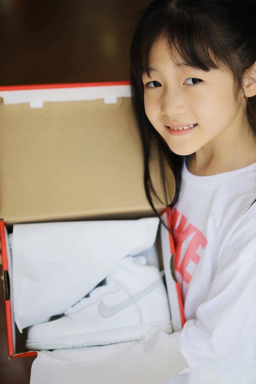 xh55girl上学的小白鞋爸爸已经帮我准备好了郭芯儿