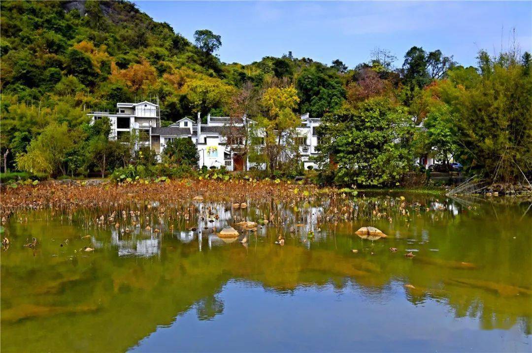 桂林山清水秀的恭城瑶族自治县平安镇邓扒新村