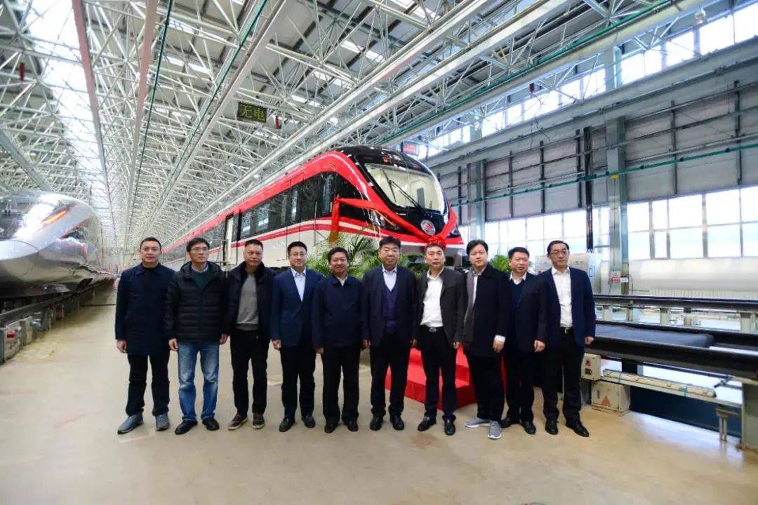 董事长王润致辞中车长客股份公司2/5郑余良致辞金华市常务副市长1/5