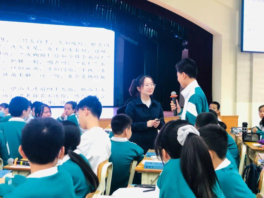 道德与法治学科本部毛雪华老师,天河分校王璐璐,顺德分校瞿海燕三位