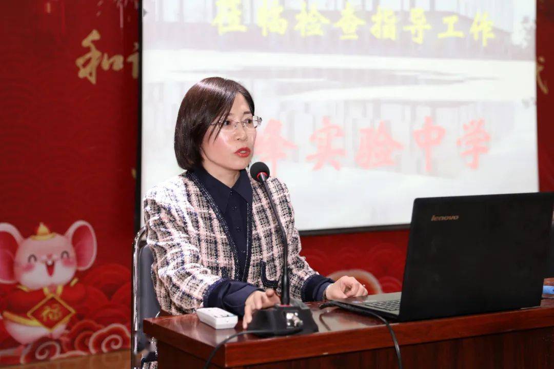 红山区教育局督导组来我校进行年度工作综合评价检查