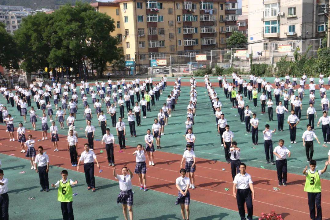 半岛带你云看校西岗中学博纳教育为学生全面而富有个性的发展奠基