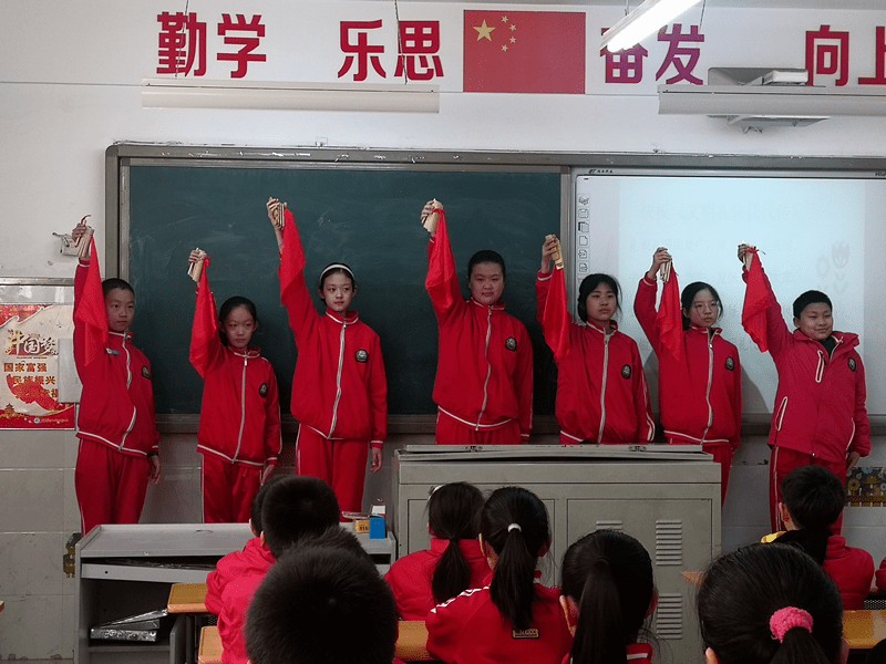 中华大街小学:文明礼仪记心间 立德树人润童心