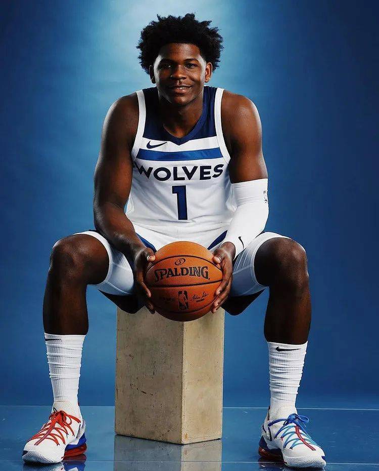 球都摸不到!状元就这?_爱德华兹