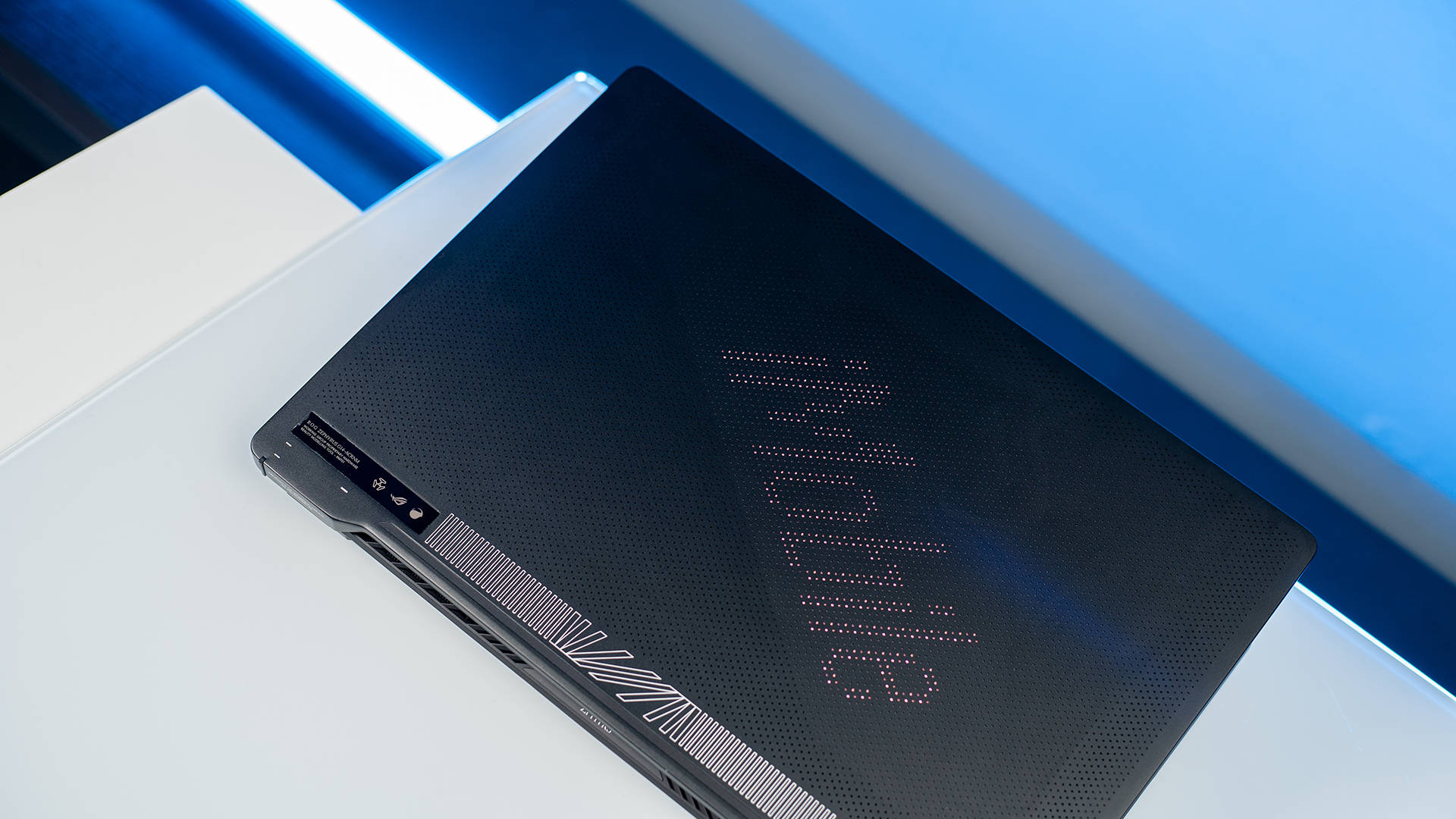 锐当一面 光显矩阵加持!rog幻14-acrnm限定版