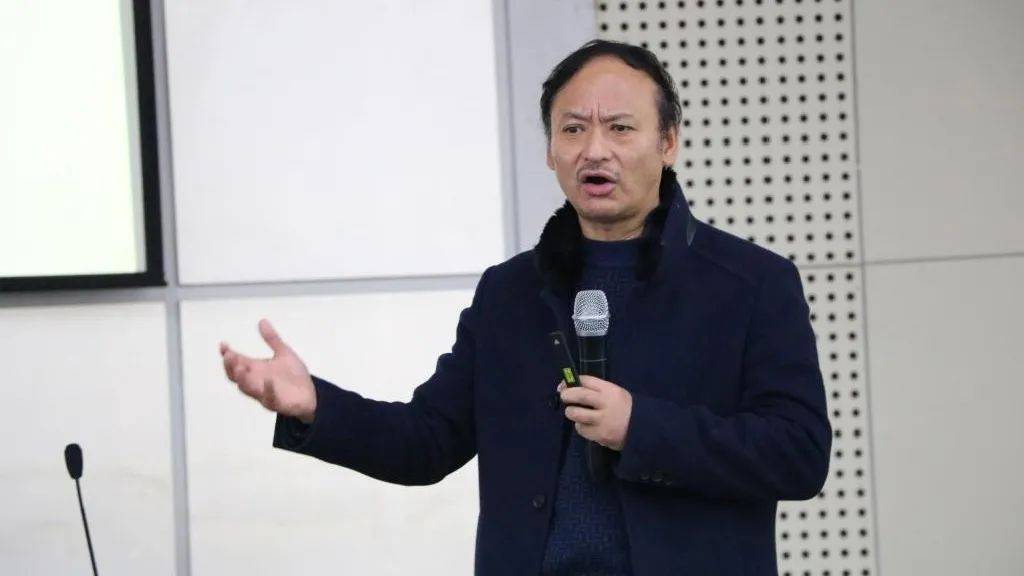 云南大学董云川教授来校作学术报告03我校党委常委,副校长鲁旭东,湖北