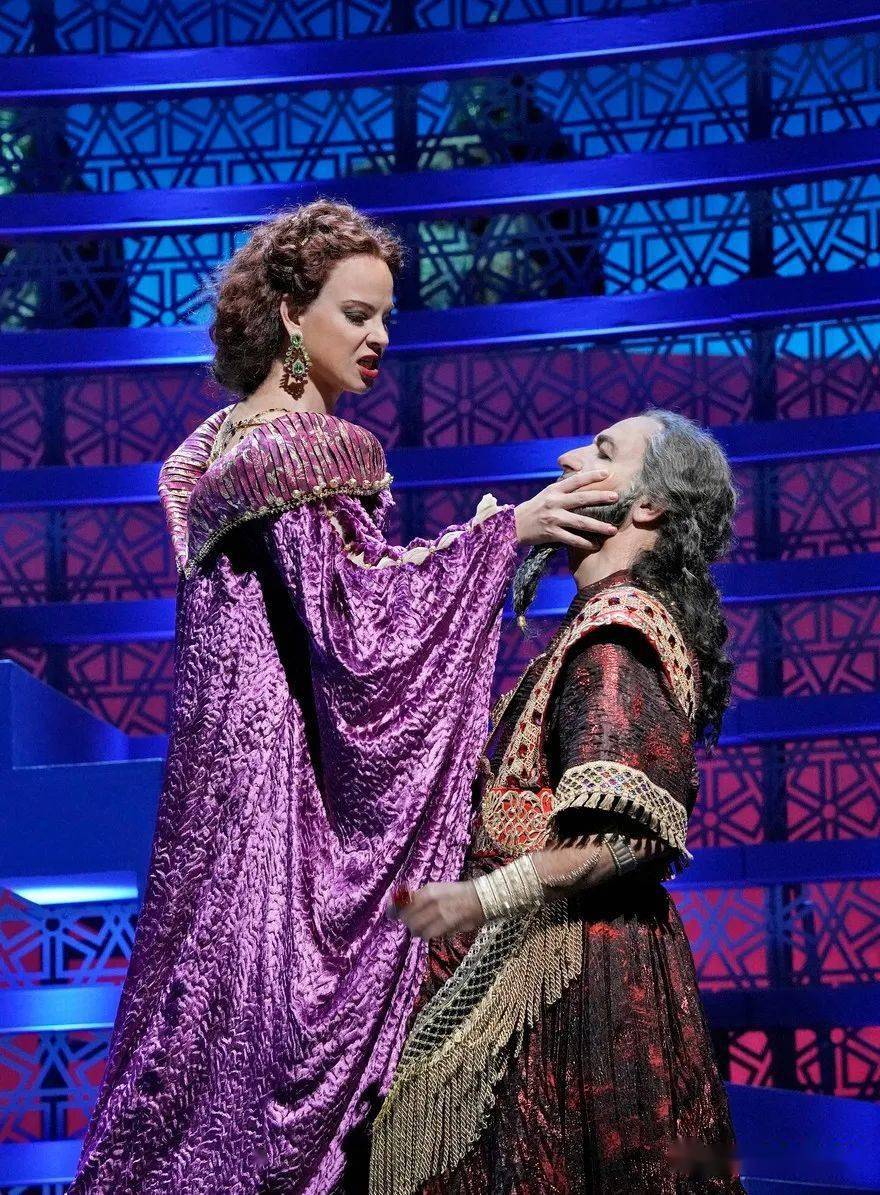 美国大都会史诗歌剧灯光是帮助讲故事的