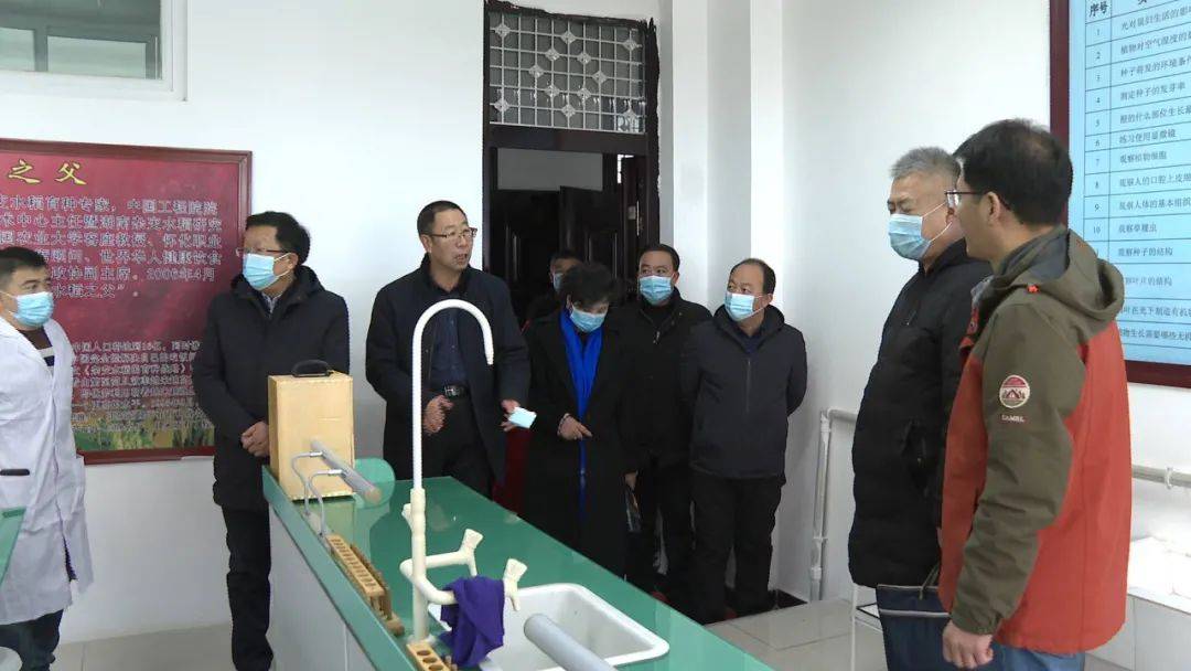 自治区人民政府评估验收泾源县高中阶段教育工作