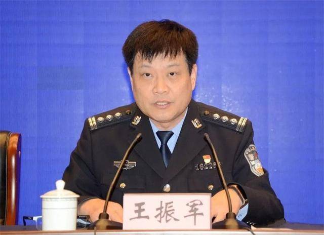 方城县公安局党委副书记,政委王振军,县公安局党委委员李国峰,刘广奇