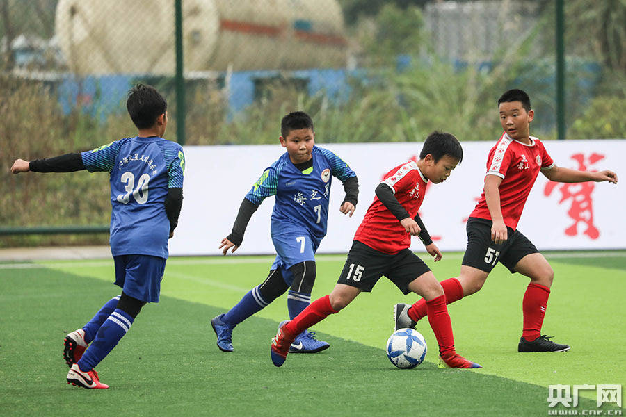 2020年海南琼中满天星青少年足球邀请赛开打