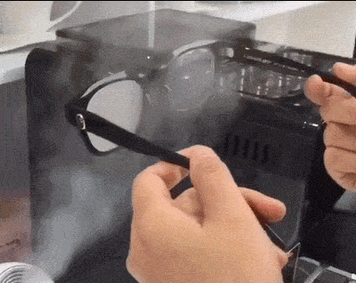 一戴口罩就起雾,眼镜党的生活总是充满挑战