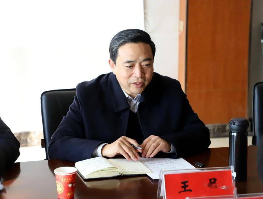 区政府副区长王品,局领导李兴,王铭宝及相关科室负责同志陪同督