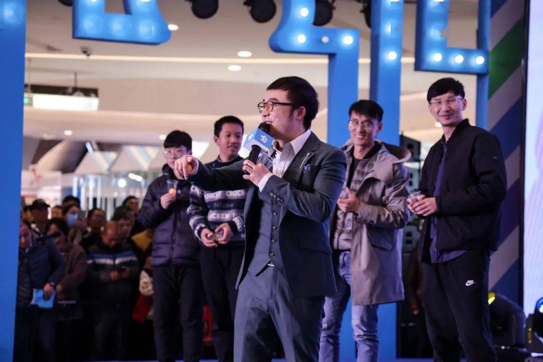 水军狂欢夜61爱听935第二届水粉节圆满落幕