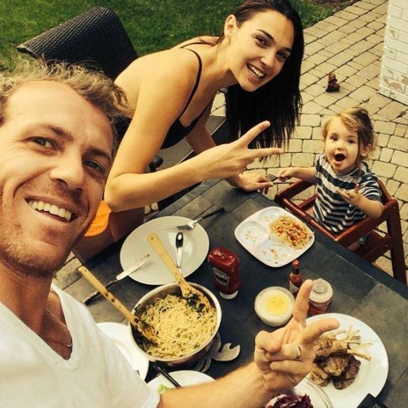 《神奇女侠2》彩蛋:加朵老公女儿及导演家人都有客串