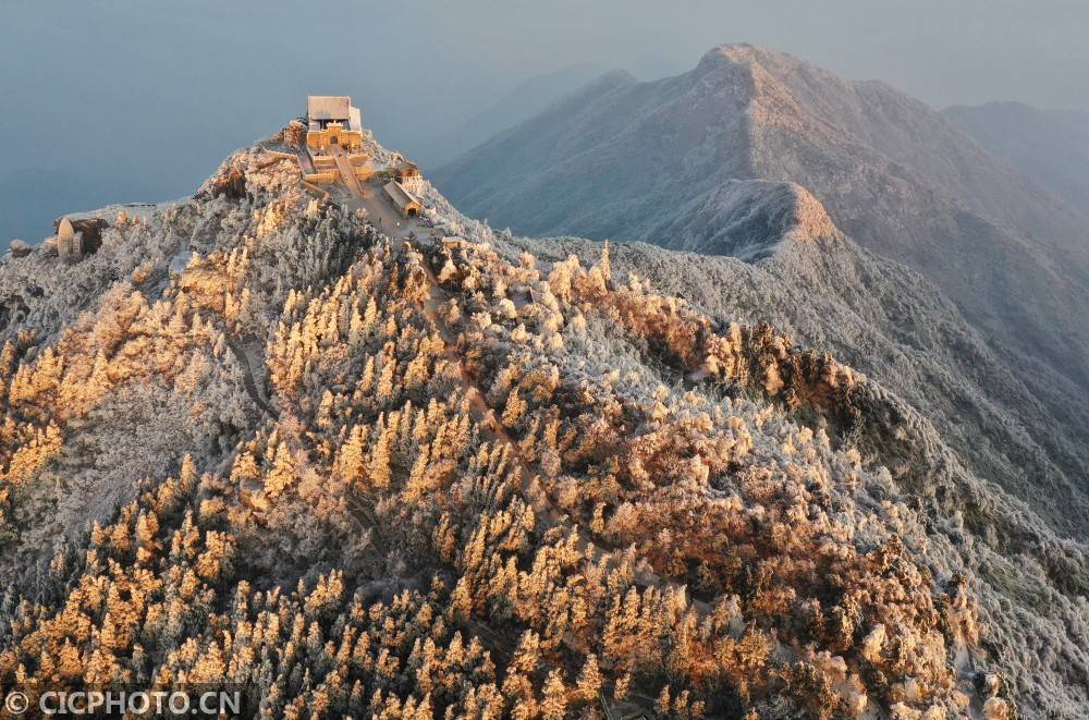 2020年12月20日航拍的湖南省衡阳市南岳衡山风景区景色.