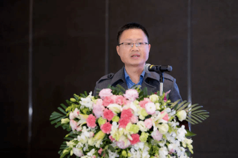 农艺师佘锦伟,鹿寨县农业农村局局长陈可春,柳江区农业农村局局长姚远