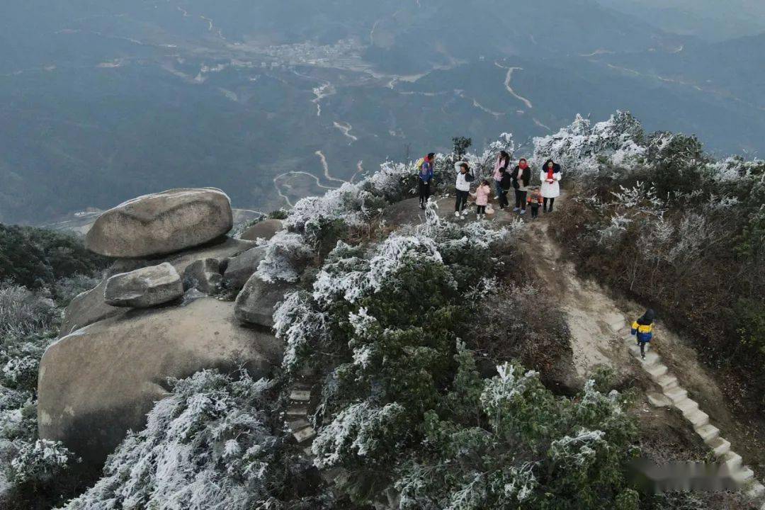 坪市莲花山图片