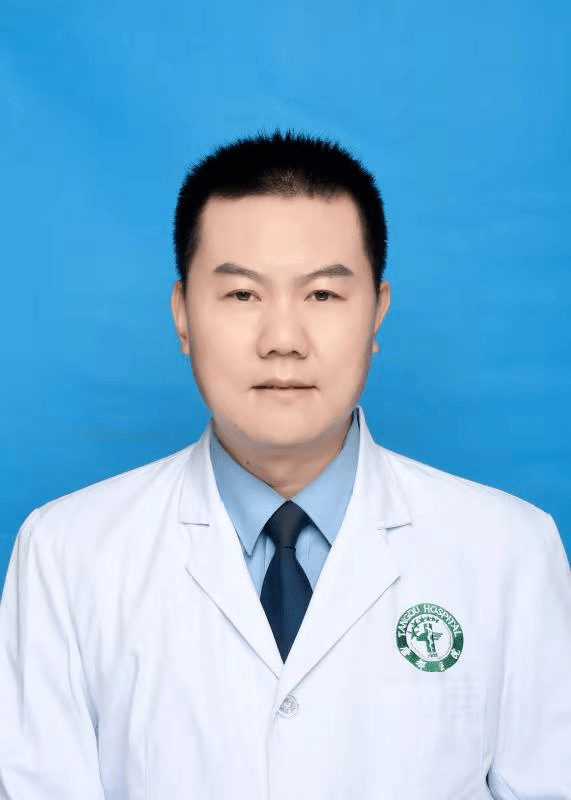 焦勇空军军医大学唐都医院泌尿外科副主任医师,外科学硕士.