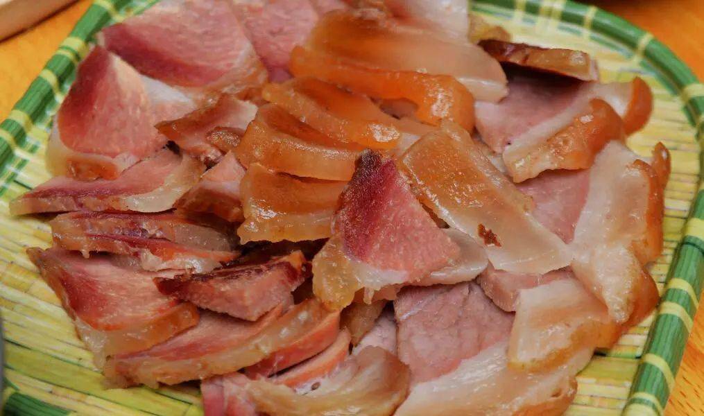 高速通了快上车来大姚过彝族年