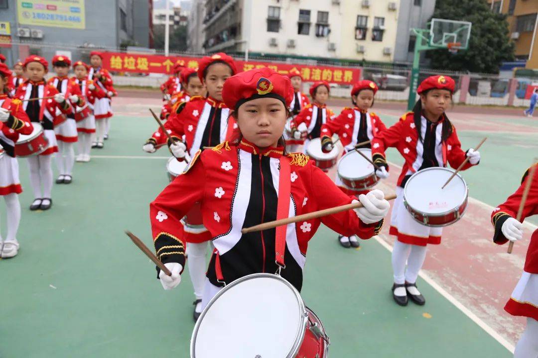 14名國旗班隊員,9名大鼓隊員,42名小鼓隊員,21名小號隊員,11名大小鑔